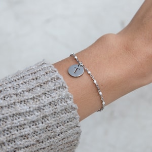 Pulsera Aréluna - Cadena de acero inoxidable personalizable con colgante de letra a elección