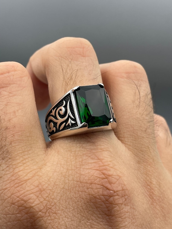1 Gram Gold Forming Green Stone With Diamond Funky Design Ring For Men -  Style A785 at Rs 1470.00 | Gold Forming Jewellery | ID: 26030111712