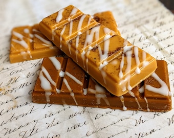 Honey Cakes | Wax Melts for Readers, Writers, and Generally Bookish | Unique Fragrance Inspired by Fantasy Literature and Fictional Tropes