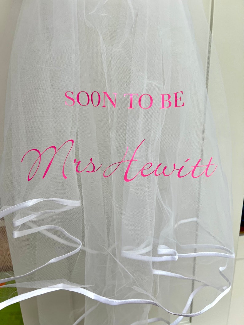 Personalised Soon to be Mrs Hen Party Veil for the Bride to Bes Hen Do Wedding Gift for the Future Bride Bild 6