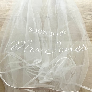 Personalised Soon to be Mrs Hen Party Veil for the Bride to Bes Hen Do Wedding Gift for the Future Bride Bild 3