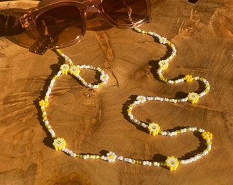 Smiley Face and Daisy glasses chain, Beaded Flowers sunglasses holder, Yellow Festival Spectacle chain, Summer Eyewear Accessory