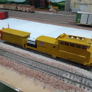 HO Scale Union Pacific Vegetation Control Train Sprayer Kit