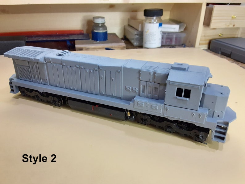 HO Scale GE C30-7R Super-7 Locomotive Shell image 3