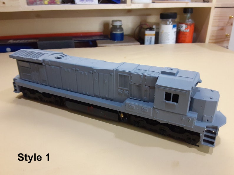 HO Scale GE C30-7R Super-7 Locomotive Shell Style 1