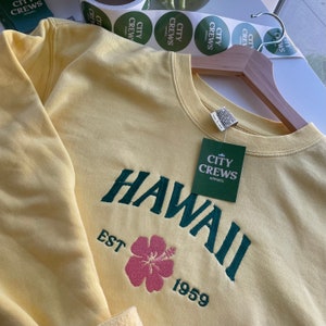 Hawaii Embroidered Sweatshirt, Hawaii Crewneck, Spring Sweatshirt, Hibiscus Sweatshirt