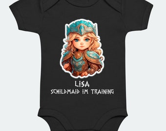 Individueller Name Schildmaid Babysuit - Kleine Schildmaid im Training - Babystrampler personalisierbar