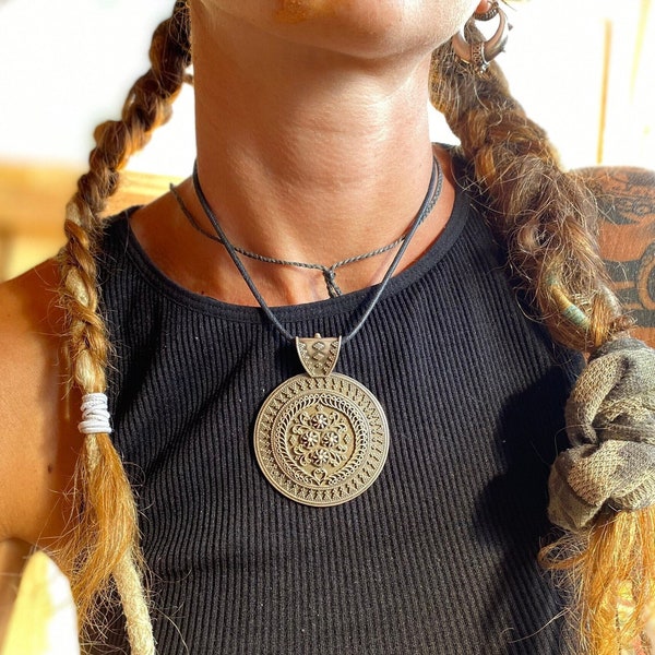 Ethnischer Gypsy Sterling Silber Anhänger. Rundes Filigranes Mandala.