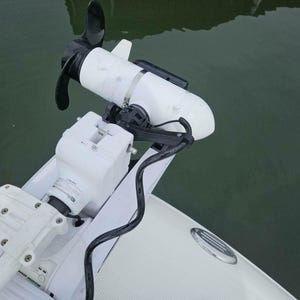 Minn Kota Trolling Motor Cable Saver – Anti-Pinch Clamp for Transducer