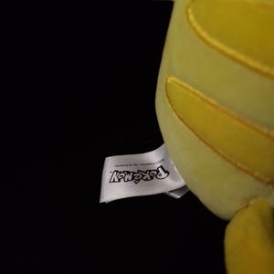 Pikachu, peluche de Pokémon de terror espeluznante, inquietante, espeluznante, embrujado, animal de peluche impactante, aterrador, monstruo con dientes, hecho a mano, carnoso, sangriento, ceniza. imagen 6