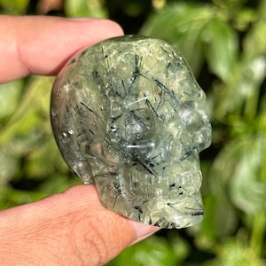 2” Prehnite Crystal Skull Green HQ gemstone Carving guardian skullis Brazil Halloween