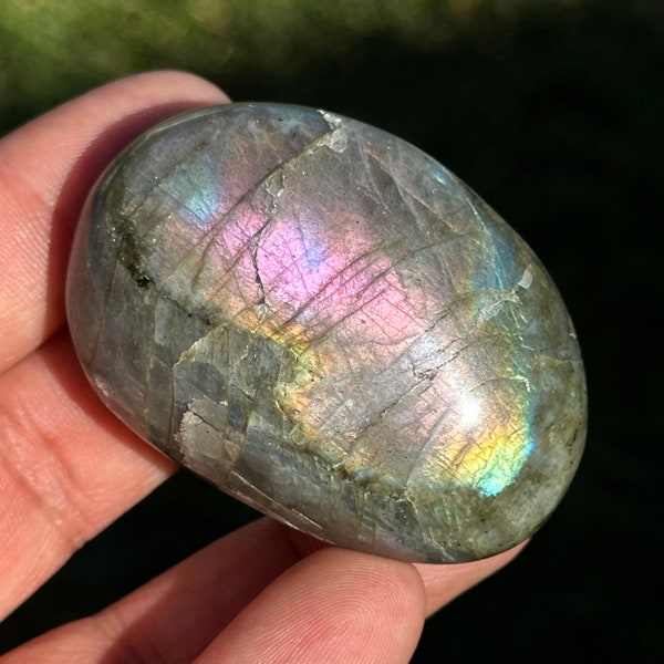 HQ Flashy Labradorite Palm stone Purple Crystal Madagascar 53mm