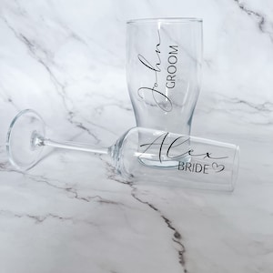 AUFKLEBER Hochzeit Flöten Aufkleber, Vinyl Aufkleber, Braut und Bräutigam, Abziehbilder, Hochzeit Pint Gläser, personalisierte Hochzeit Aufkleber