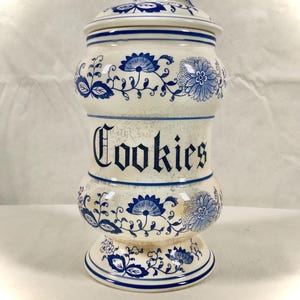 Classic Blue Onion Pattern Cookie Jar