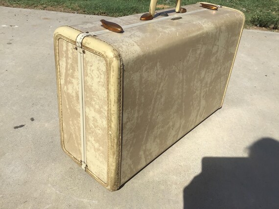Vintage Samsonite Suitcase - image 2