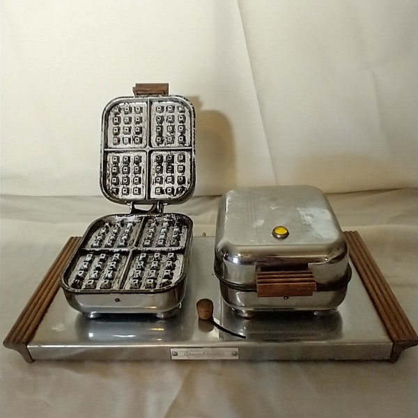 Vintage 1950's Waffle Iron