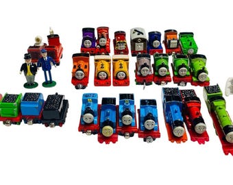 Figuras de fundición de Thomas the Train y sus amigos: ténder, helicóptero y sombrero de Sir Topham
