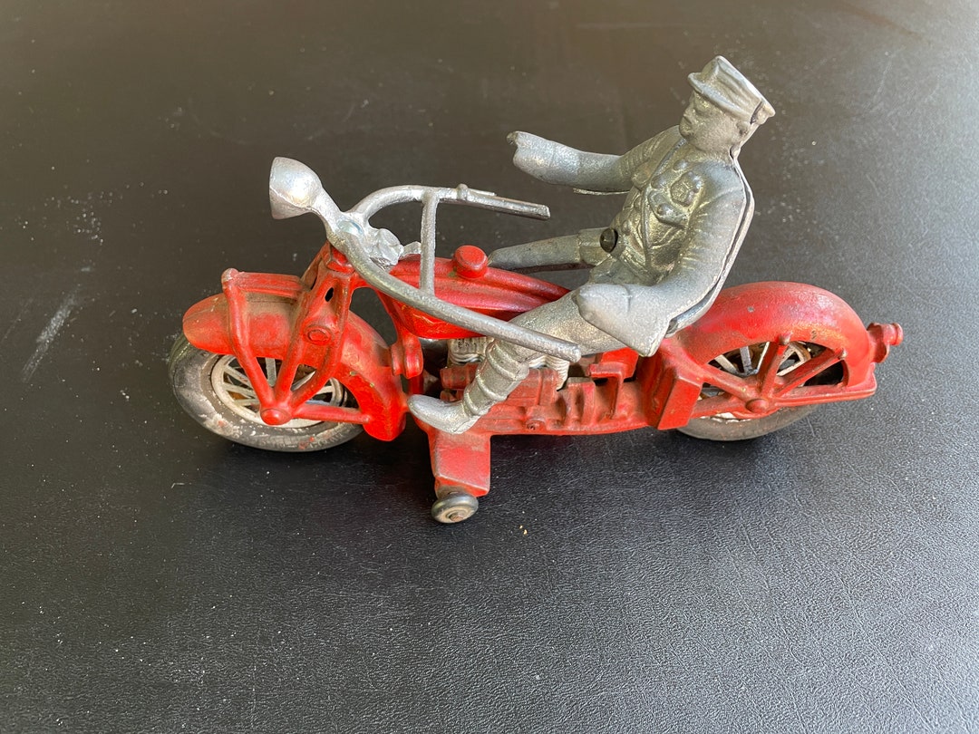 1930's Hubley Cast Iron Toy Motorcycle Policeman With One Figure Etsy
