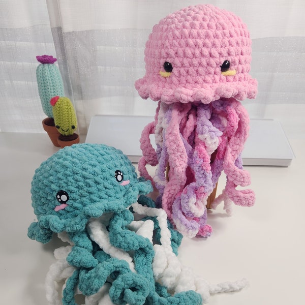 Handmade Jellyfish Plush | Amigurumi Jellyfish | Crochet Jellyfish / Kawaii Jellyfish / Sea Life Amigurumi / Handmade Toy /Birthday Gift