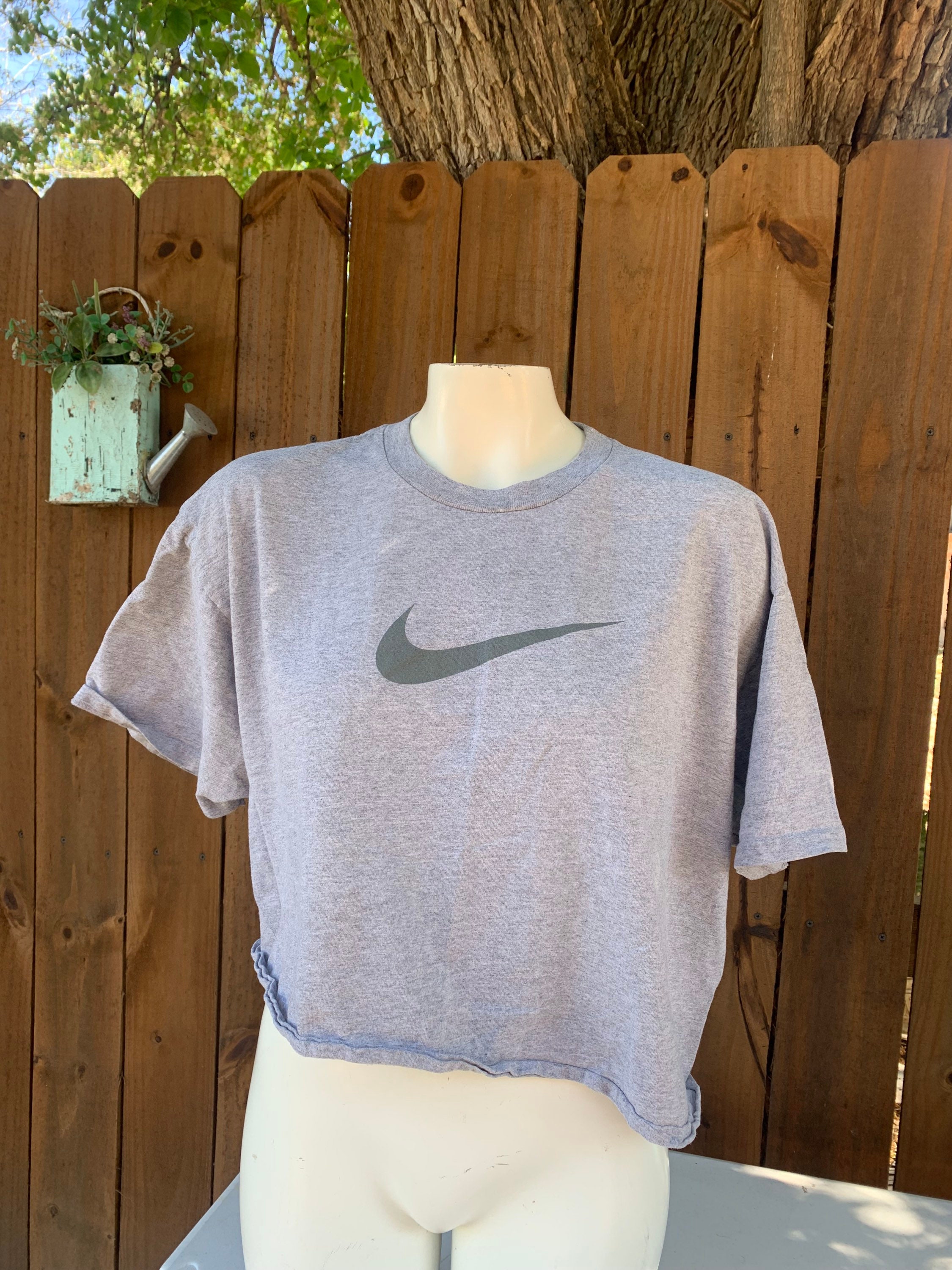 Grey nike crop top 2025