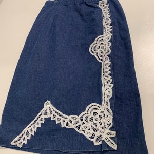Vintage 90s denim skirt size 30in, Crochet embellished skirt, Cute, Cottagecore, summer.