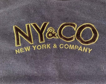 Vintage 90s “NY&CO” New York and Company Crewneck sweatshirt size Medium  oversized.