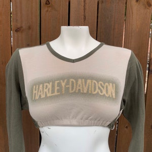 Vintage Y2K Hawkeye Harley Davidson Coralville, Oiwa benutzerdefinierte überarbeitet Crop Top Größe S.