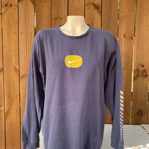 90’s Vintage NIKE long sleeve men’s T-shirt , Vintage Small Swoosh cotton T-shirt size Large.