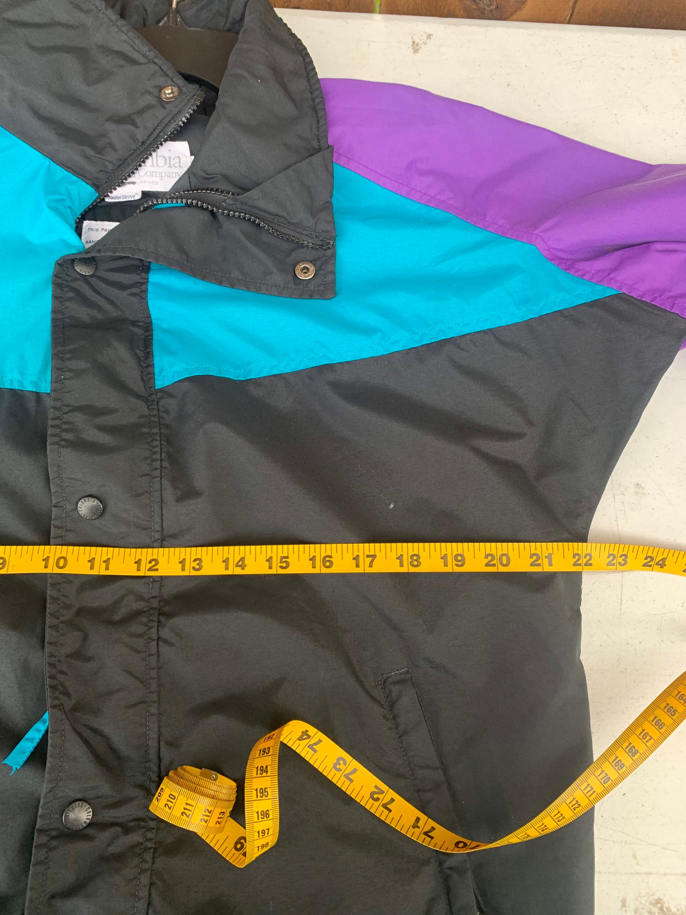 90’s Columbia vintage nylon jacket Vintage 90's Columbia Lightweight Jacket Size Youth XL