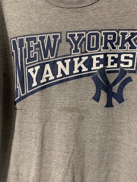 Vintage Y2K New York Yankees mens T-shirt size L. - image 2