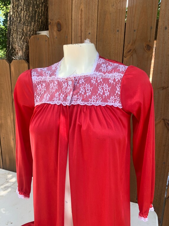 70s Vintage Ladies sleepwear size Small, Red soft… - image 2