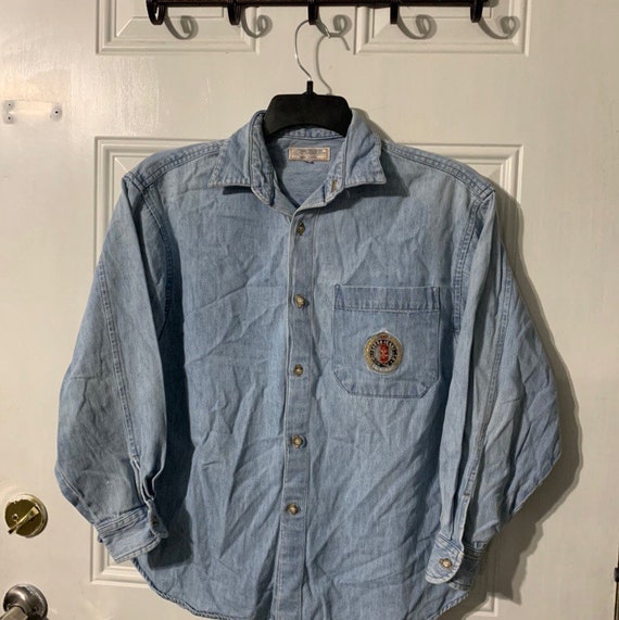 Vintage guess button shop up