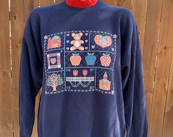 Vintage Endless Design Sweatshirt size Large made in USA, Vtg Grandma Sweater, Apples, Heart, Love, Granny, Cute, Cottagecore.