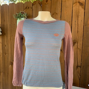 Vintage The Red Eye women’s long sleeve top sweater size Small, True Vintage Lightweight sweater size S.