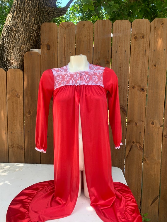 70s Vintage Ladies sleepwear size Small, Red soft… - image 1