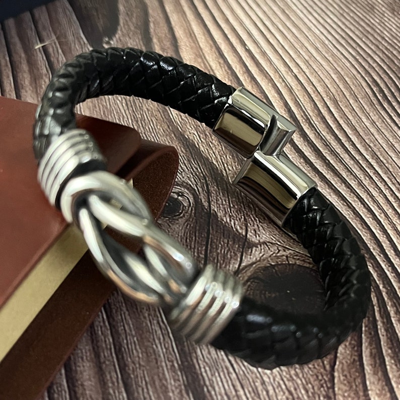 À mon fils/petit-fils, bracelet infinity en cuir, nom gravé personnalisé, bracelet en cuir pour homme, cadeau de remise des diplômes image 3