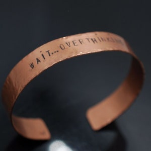 Handgestempeltes KupferArmband Handgestempeltes Kupferarmband Unisex Armreif Wikinger Armband Manschette personalisiert. Bild 4