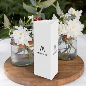 Bruiloft tafel nummer mockup, bruiloft menu mockup, bruiloft driebladige tabel kaart mockup, drankje menu mockup, gevouwen kaart mockup, programma mockup