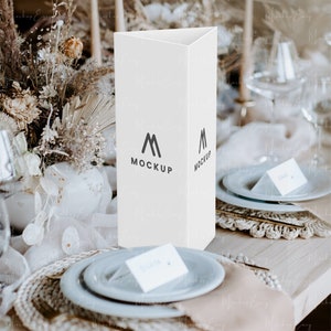 Bruiloft tafel nummer mockup, bruiloft menu mockup, bruiloft driebladige tabel kaart mockup, drankje menu mockup, gevouwen kaart mockup, programma mockup
