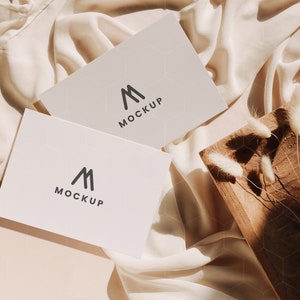 Doppelte Boho Karte Mockup, Landschaft leere weiße Karte, Hochzeit Briefpapier Mockup, minimalistische leere Karte, moderne Grußkarte, Postkarte Mockup