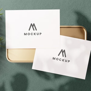 Maqueta de tarjeta de felicitación rústica doble, tarjeta blanca vacía de paisaje, maqueta de papelería de boda, maqueta de tarjeta en blanco mínima, maqueta de postal