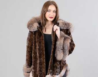 Äkta brun minkpälsjacka med rävpälsdetaljer