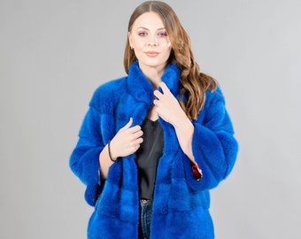 Echte Nerz Jacke Mit Einem Kragen In Blauer Farbe