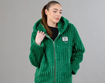 Hooded faux fur jacket in green color