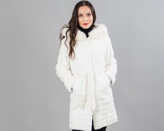 フォックスカラー付きホワイトラビットファー！新品本物の天然本毛皮