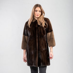Mink fur coat with a collar in brown color
