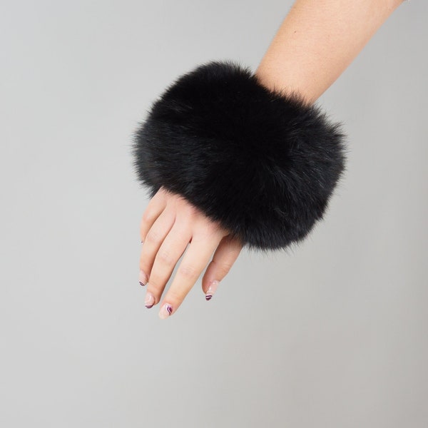 Elegant Black Fox Fur Cuffs - Universal Fit & Luxurious Feel