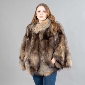 Genuine Fox Fur Cape Coat In Brown Color With A Fluffy Fur Collar
