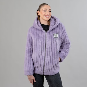 Hooded faux fur jacket in purple color