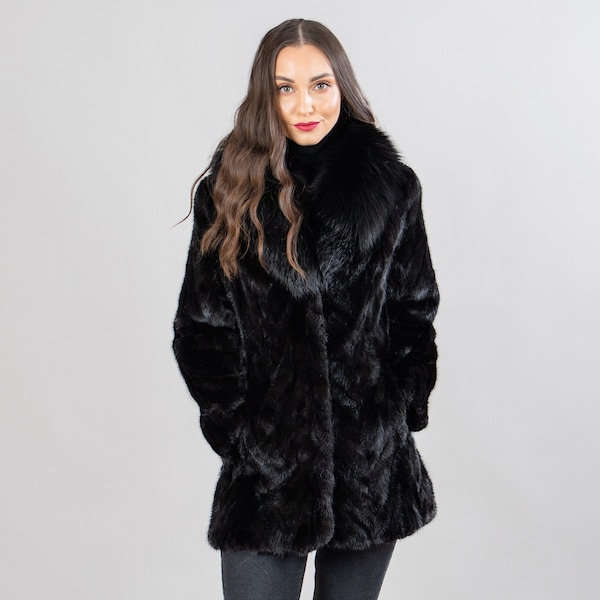 Luxurious Black Mink Jacket with Stylish Fox Fur Accents